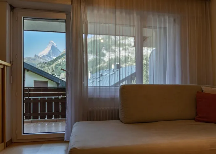 Joy - Matterhorn View Апартаменты *