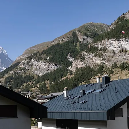 Joy - Matterhorn View דירה